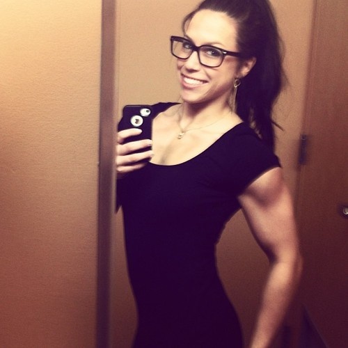 Another cute Instagram fitness girl. Yowza!