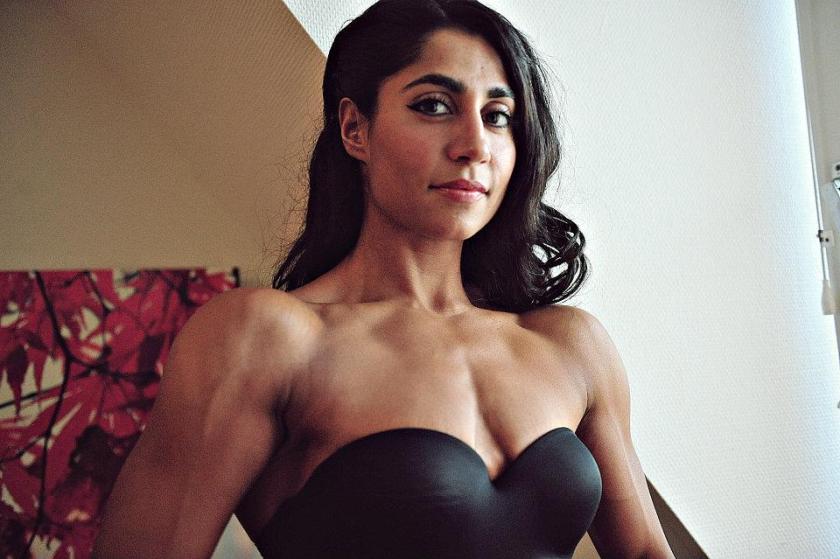 I want to touch the shoulders of Arti Sharma Lopes!